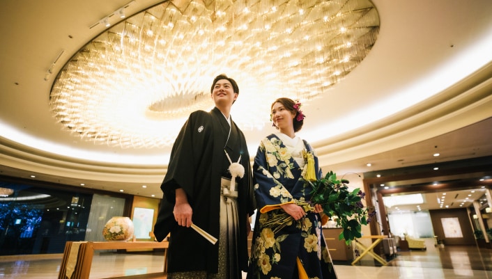 色打掛とは？魅力・柄の意味・白無垢との違いを解説